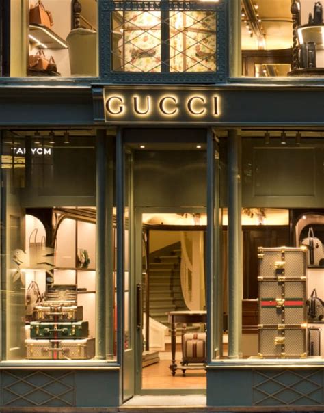 gucci store locations in paris